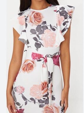 Pretty Little Things Floral Pink Rose Print Cap Flutter Sleeve Body Con Dress